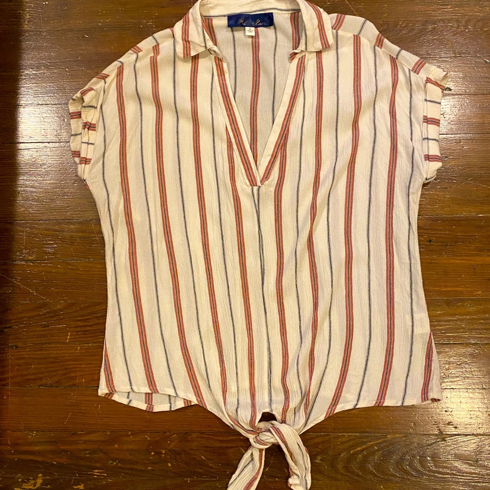 Tie-front cap sleeve striped shirt